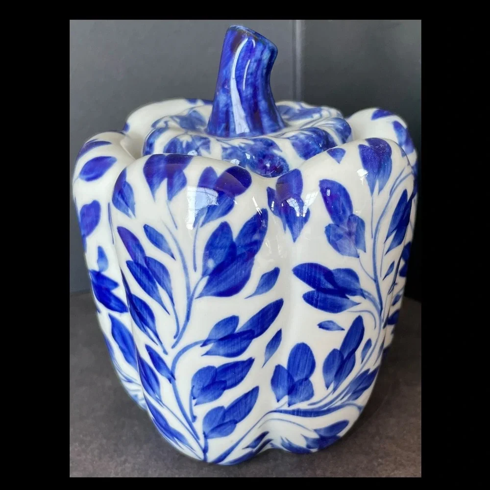 Handcrafted Blue and White Ceramic‎ Bell Pepper Lidded Canister Thailand Floral